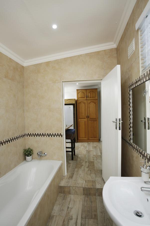 Ocean Hideaway Bed And Breakfast Amanzimtoti Exterior photo